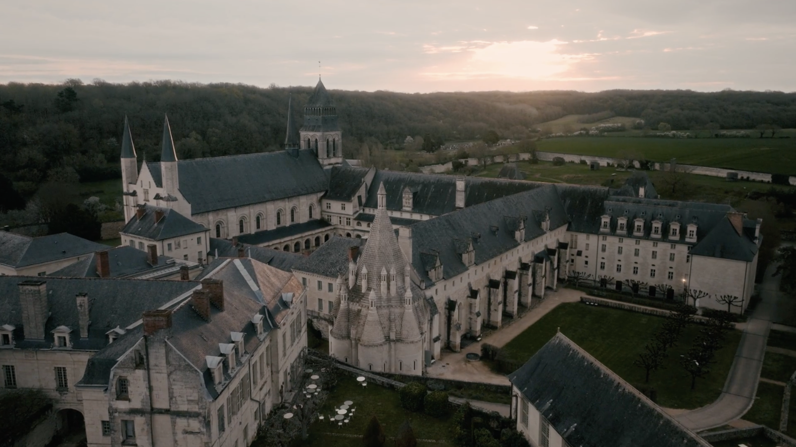 Destination Fontevraud – Éternellement différent